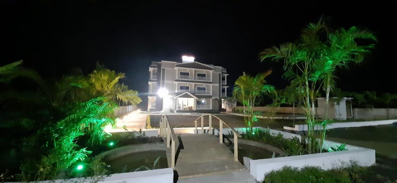 Winds N Waves Hotel Alībāg Exterior foto